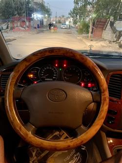 تۆیۆتا لاند کروزەر